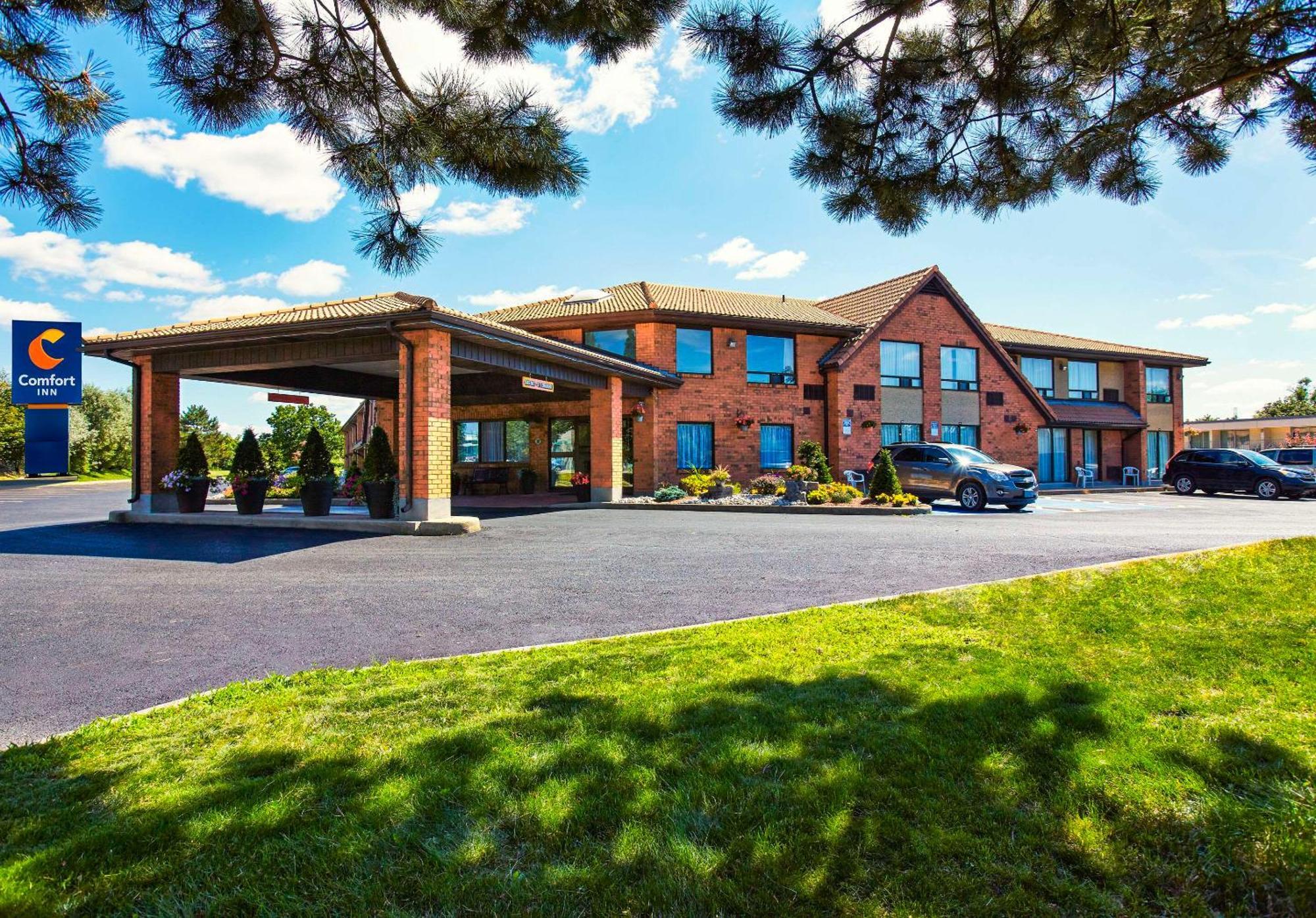 Comfort Inn Hwy 401 Kingston Exterior foto